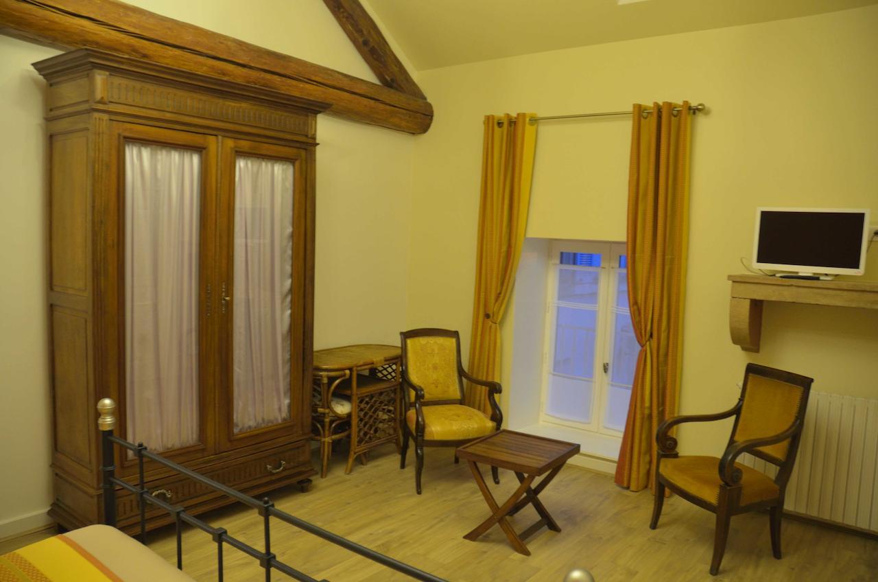 Chambre D'Hotes Le Jardin Des Pierres Dorees Marcy Quarto foto